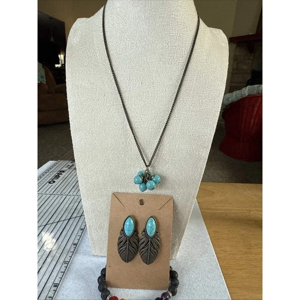 Faux Turquoise Cluster Pendant on 20